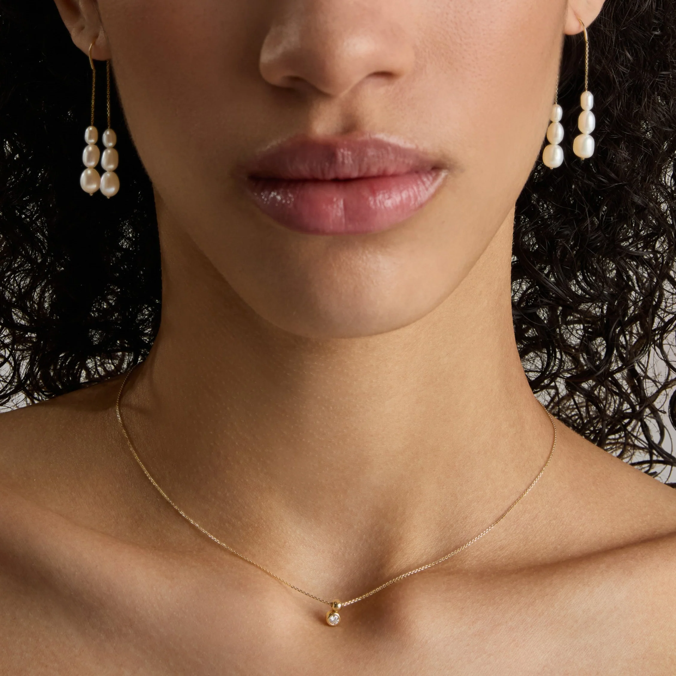 De Mira Waterfall Earrings, White - Image 5