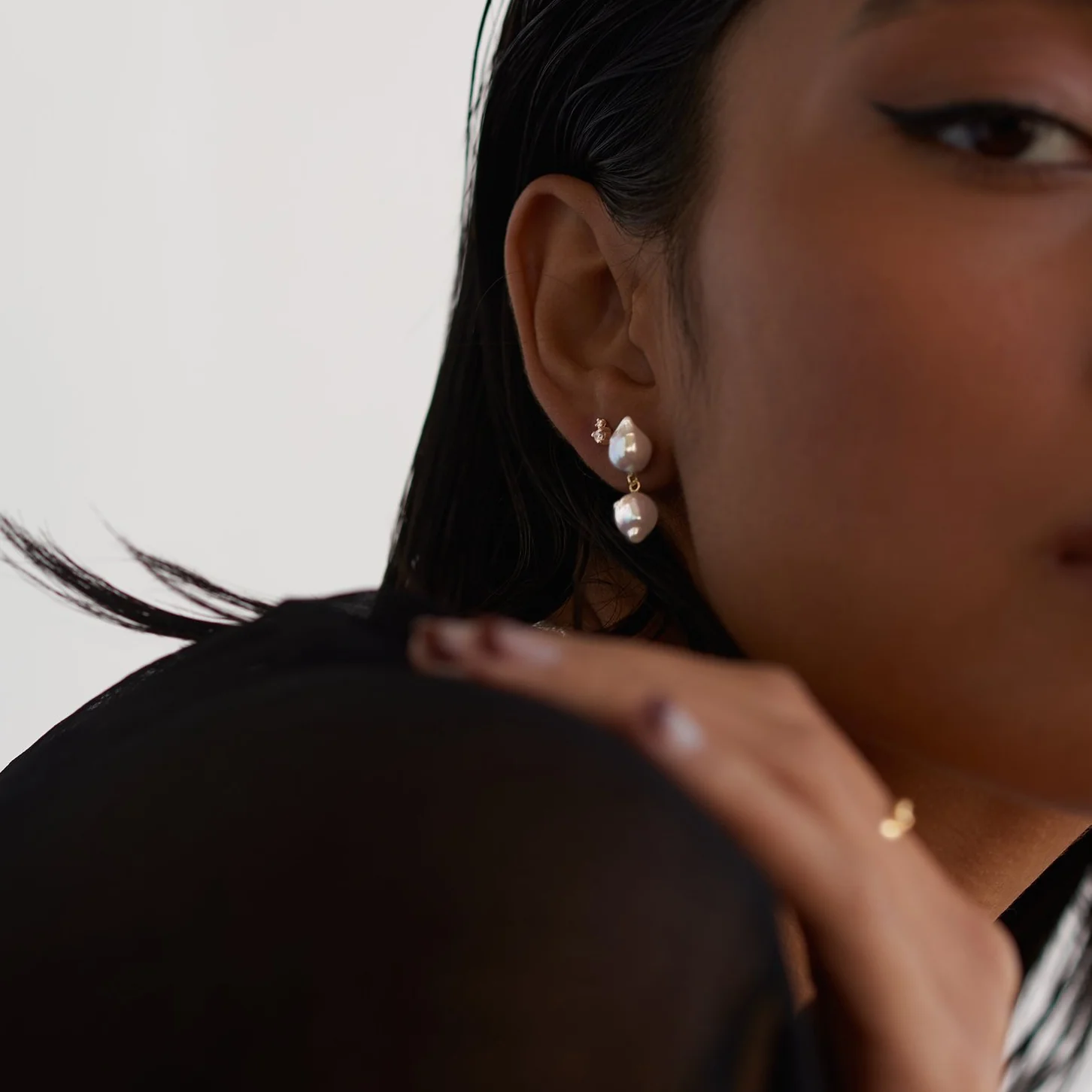 Double Akoya Duo Earrings, White - Image 4