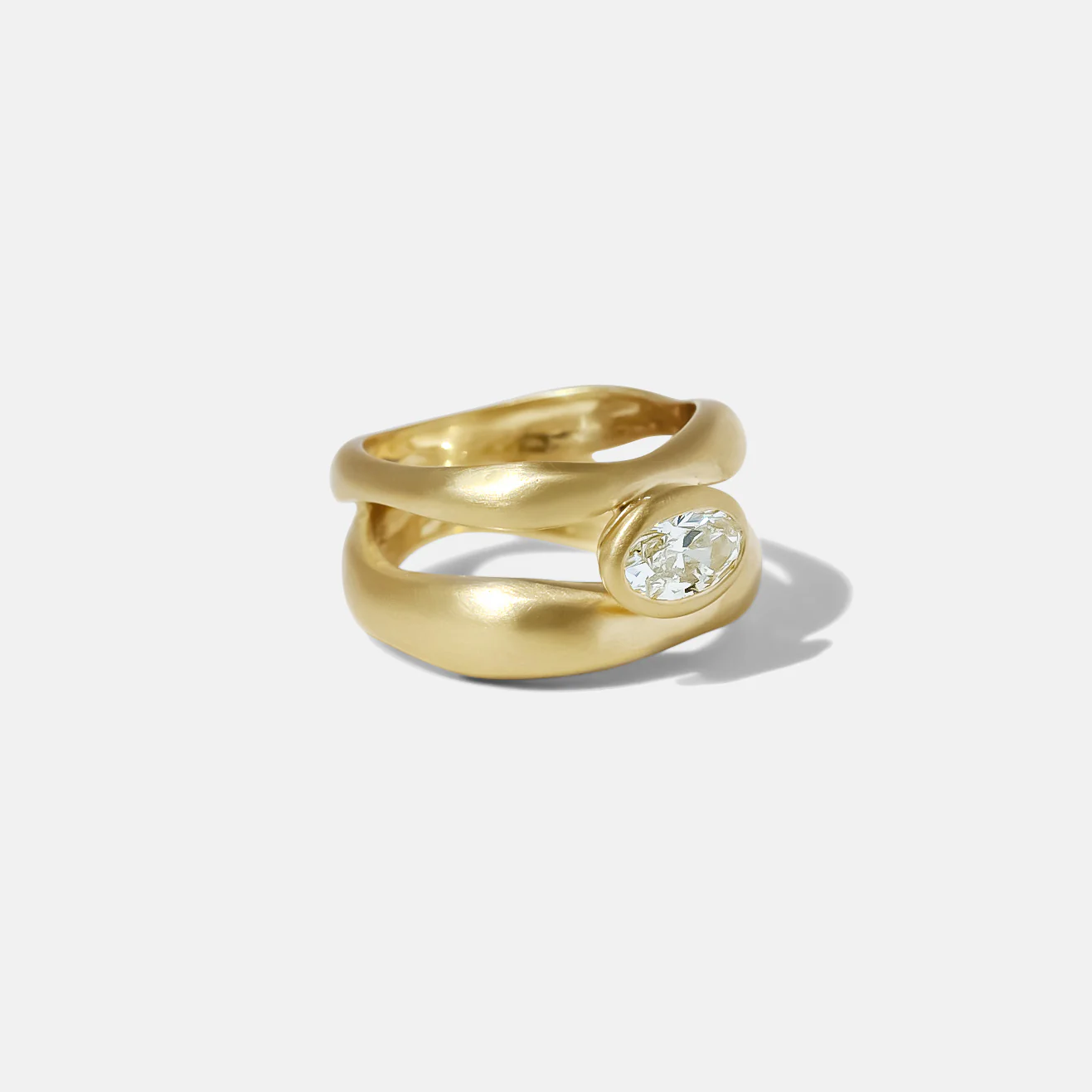 Grande Oval Diamond Hover Ring - Image 3