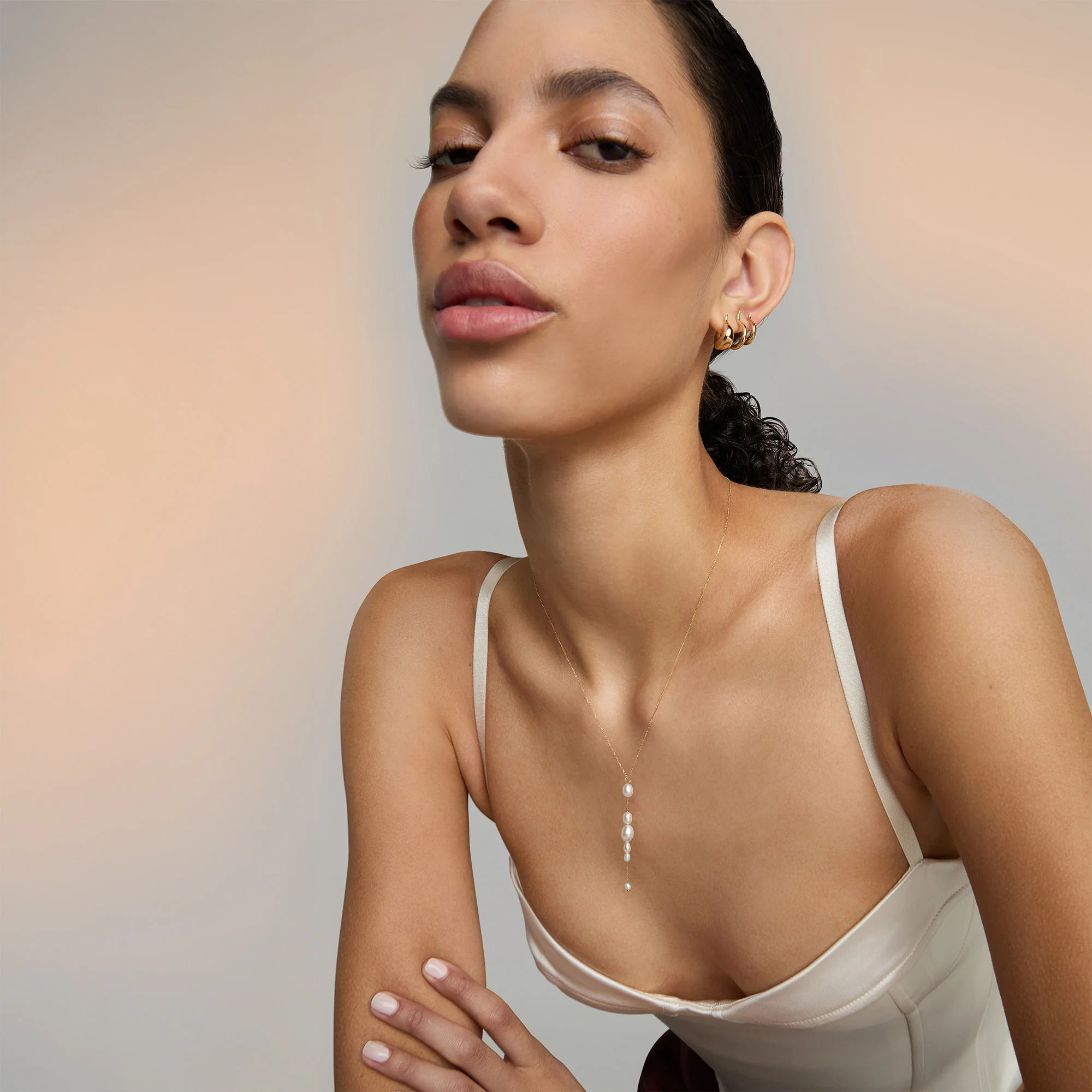 Palazzo Necklace, White - Image 3