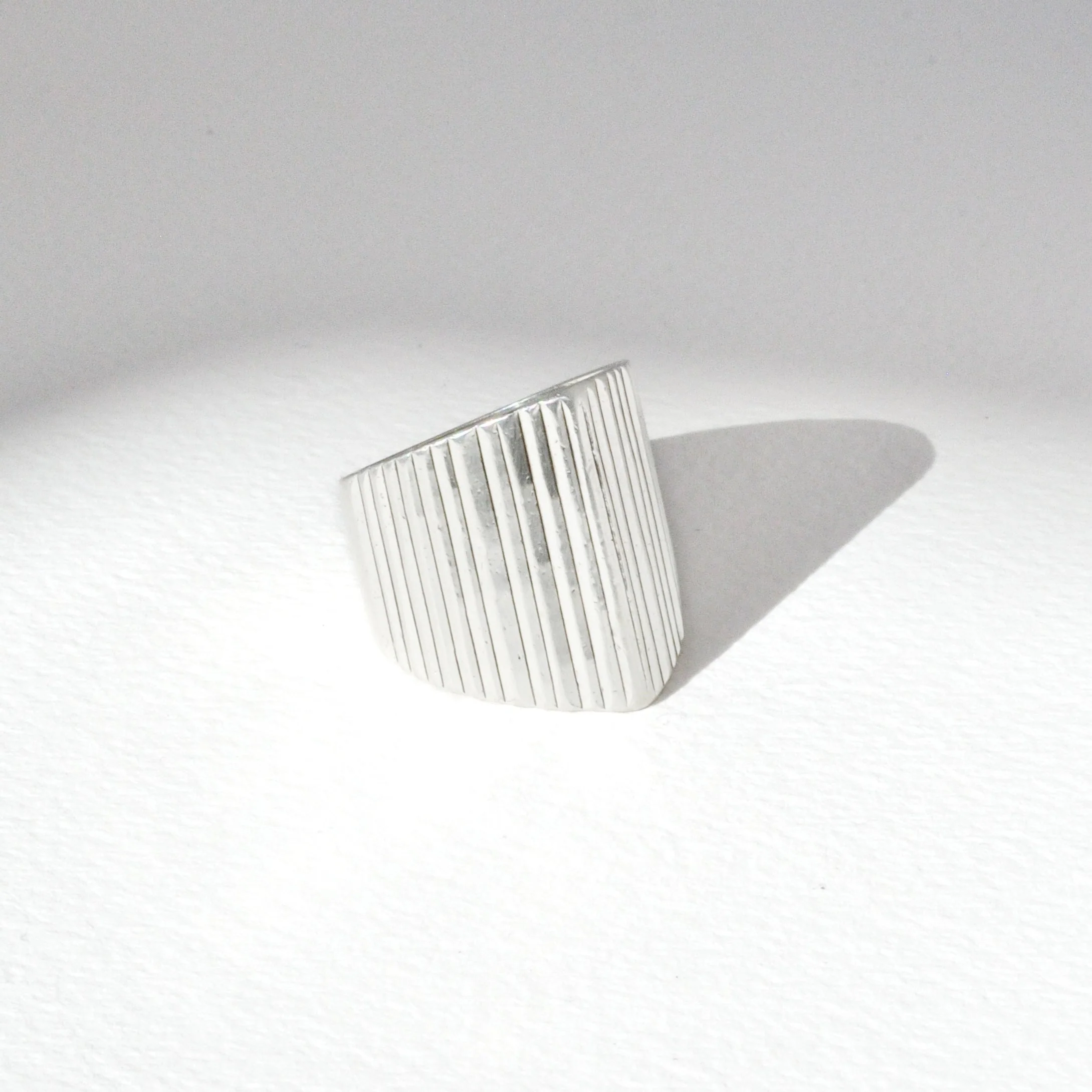 Vintage Modernist Column Ring - Image 3