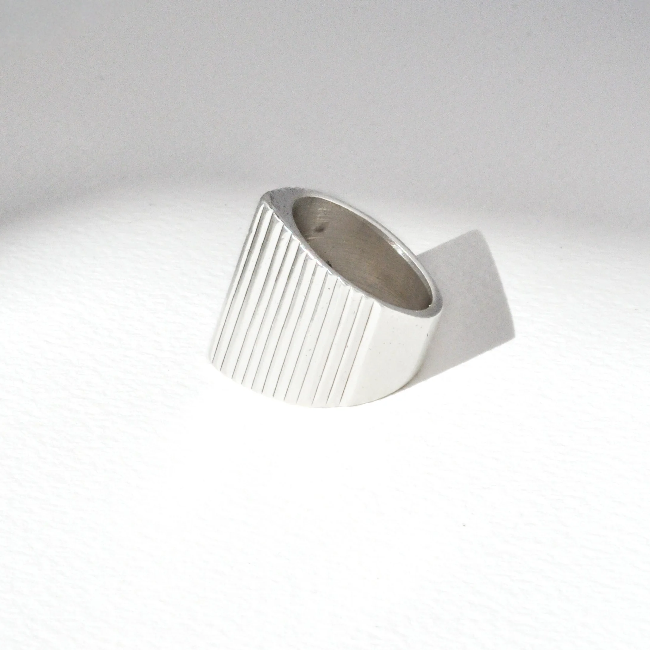Vintage Modernist Column Ring - Image 6