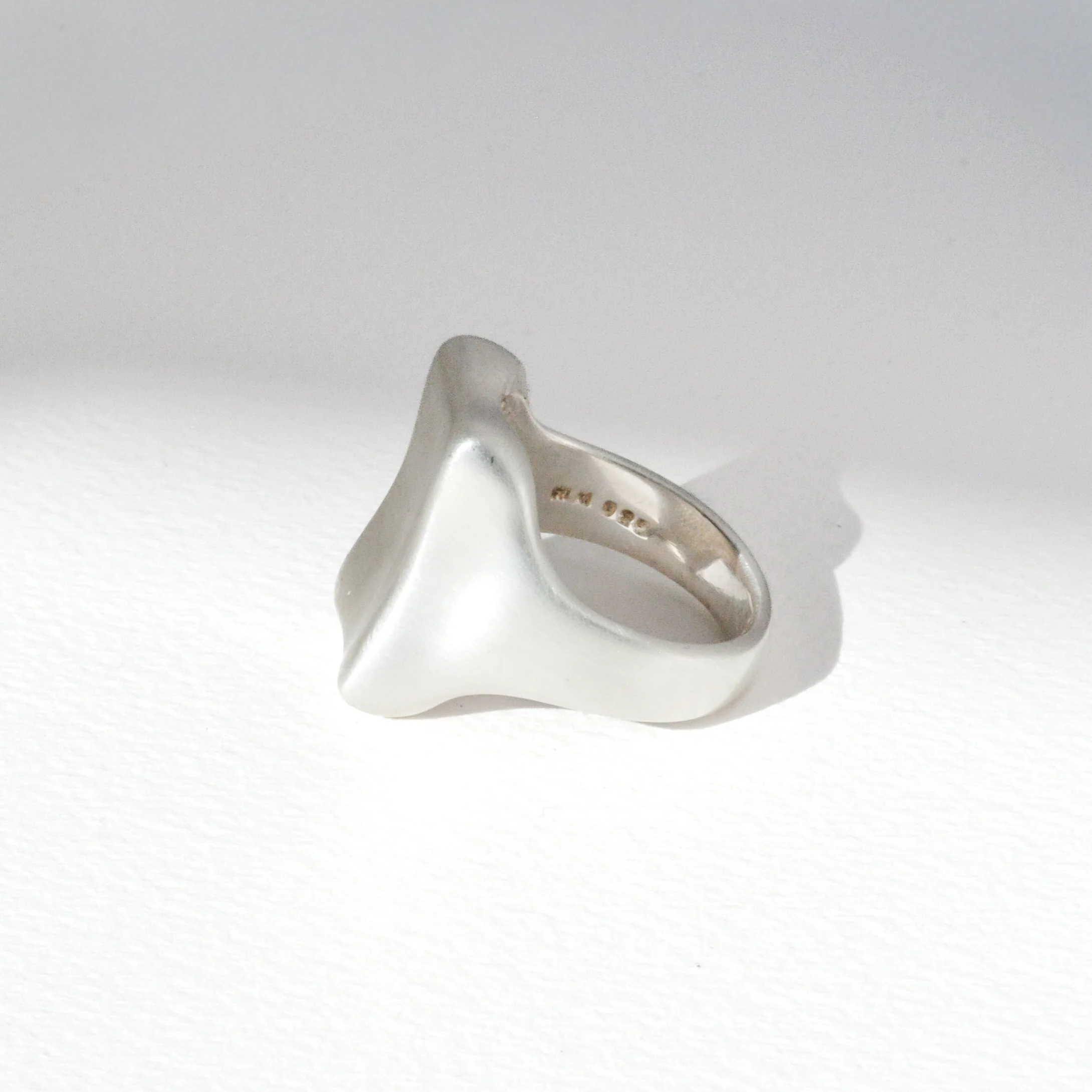 Vintage Concave Tablet Ring - Image 6