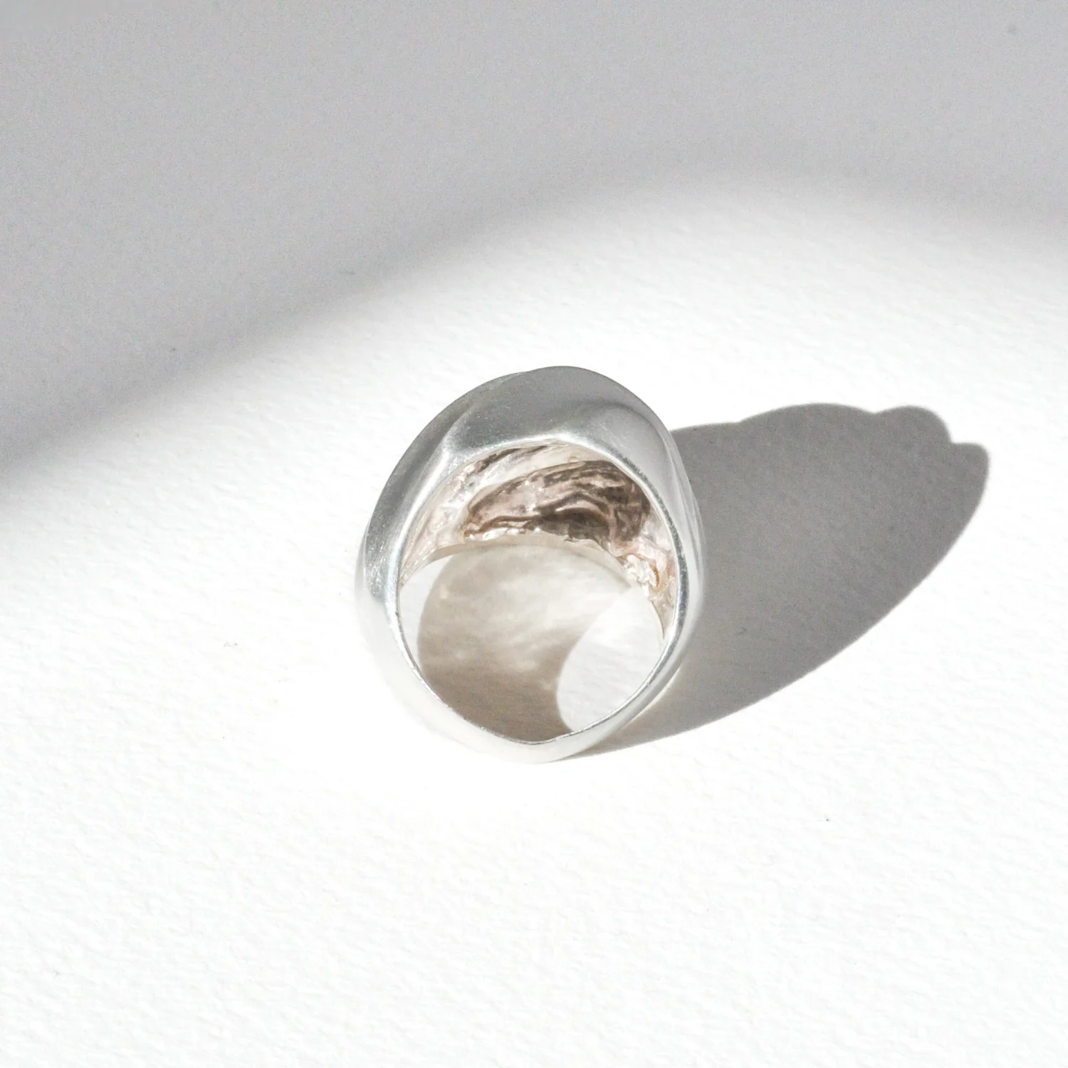 Vintage Modernist Shell Ring - Image 4