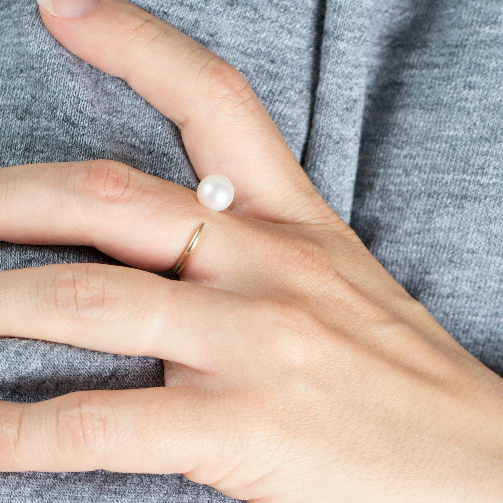 Illusion Ring, White or Pink Pearl - Image 3